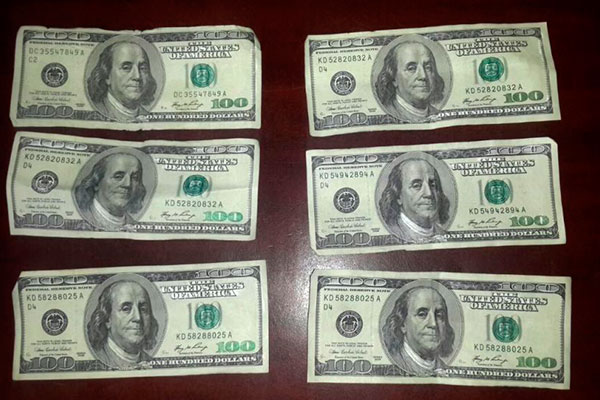 DOLARES-2