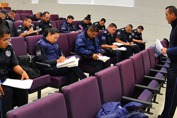 POLICIAS