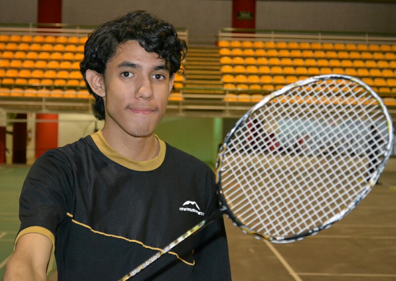 BADMINTON 1-800x568