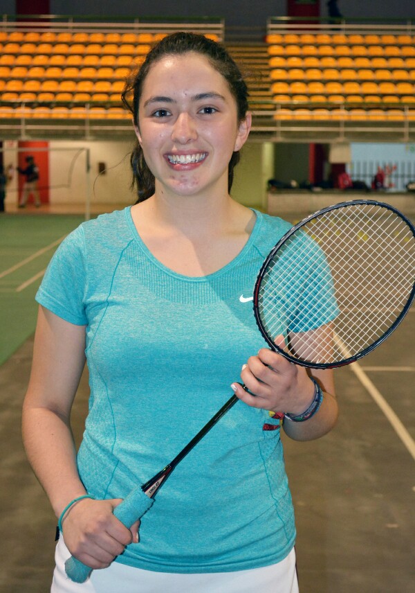 BADMINTON 2-600x856