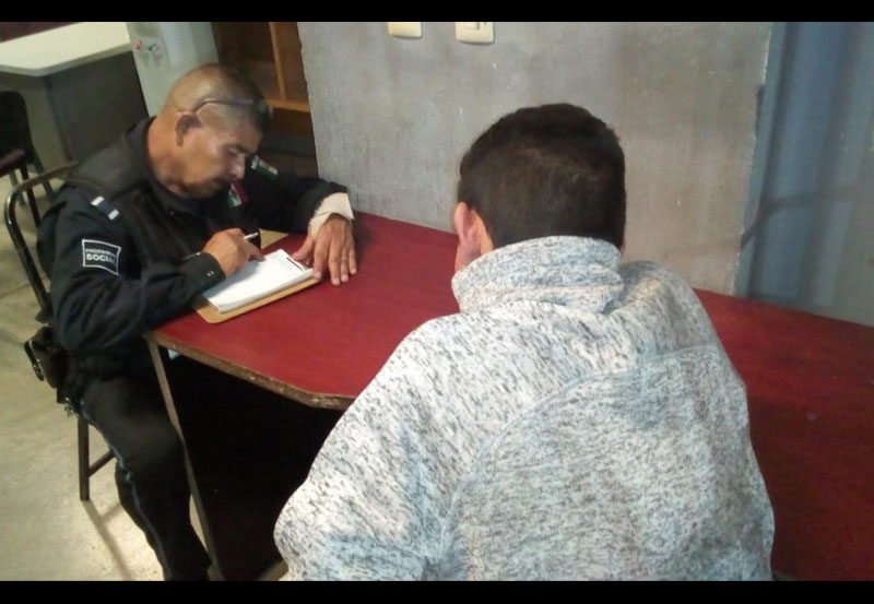Municipales Evitan que Joven se Aviente de un Puente | Palestra ...