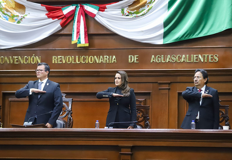 Entrega Congreso del Estado Medalla a la SSPE