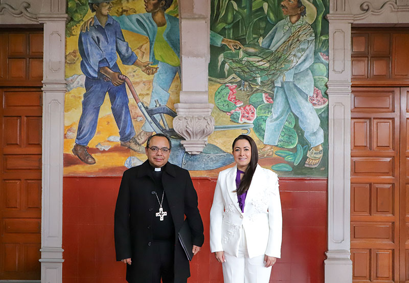 Tere Jiménez se Reúne con el Obispo de Aguascalientes Juan Espinoza Jiménez