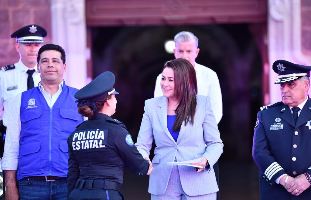 Lista de Autoridades Presentes en la Entrega de 114 Nuevas Patrullas