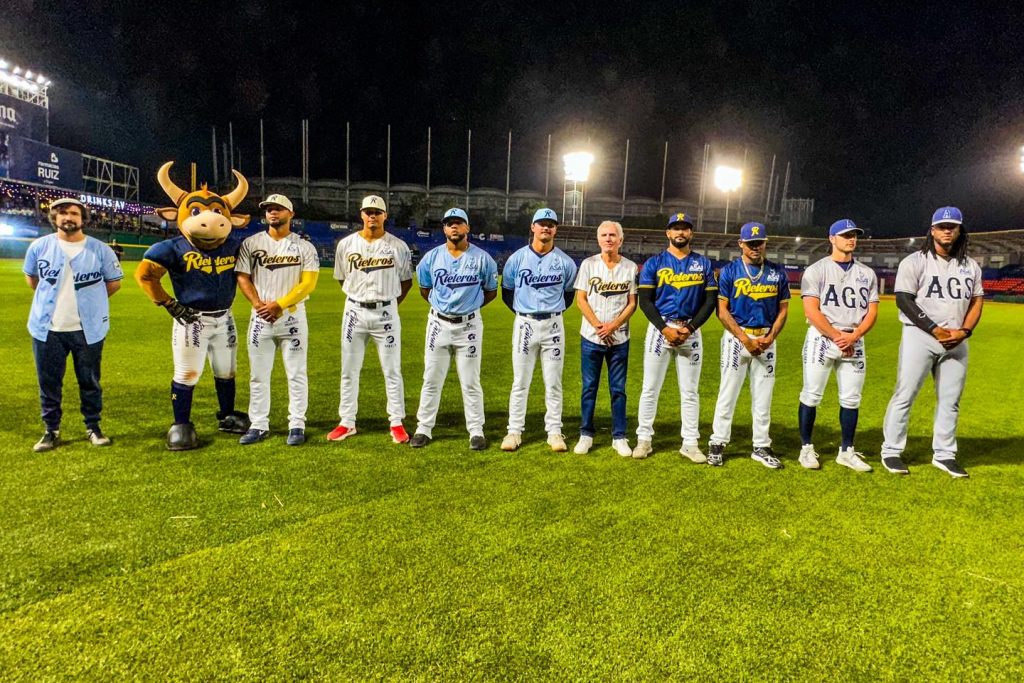 Rieleros de Aguascalientes Presenta sus Nuevos Uniformes
