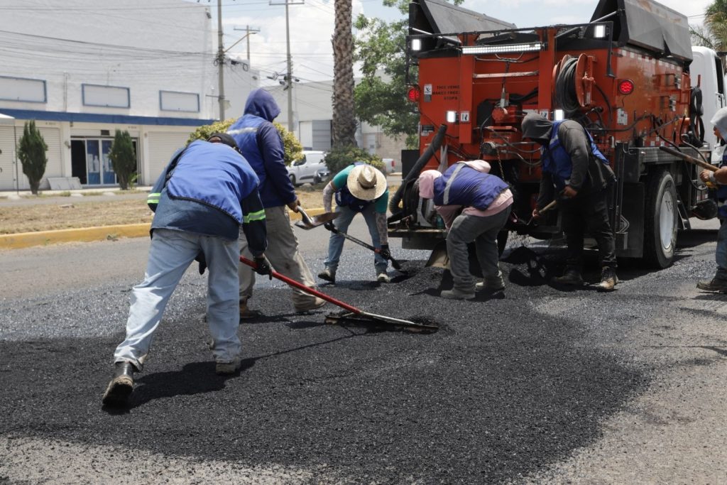Gobierno Municipal de JM Refuerza Acciones de Bacheo 