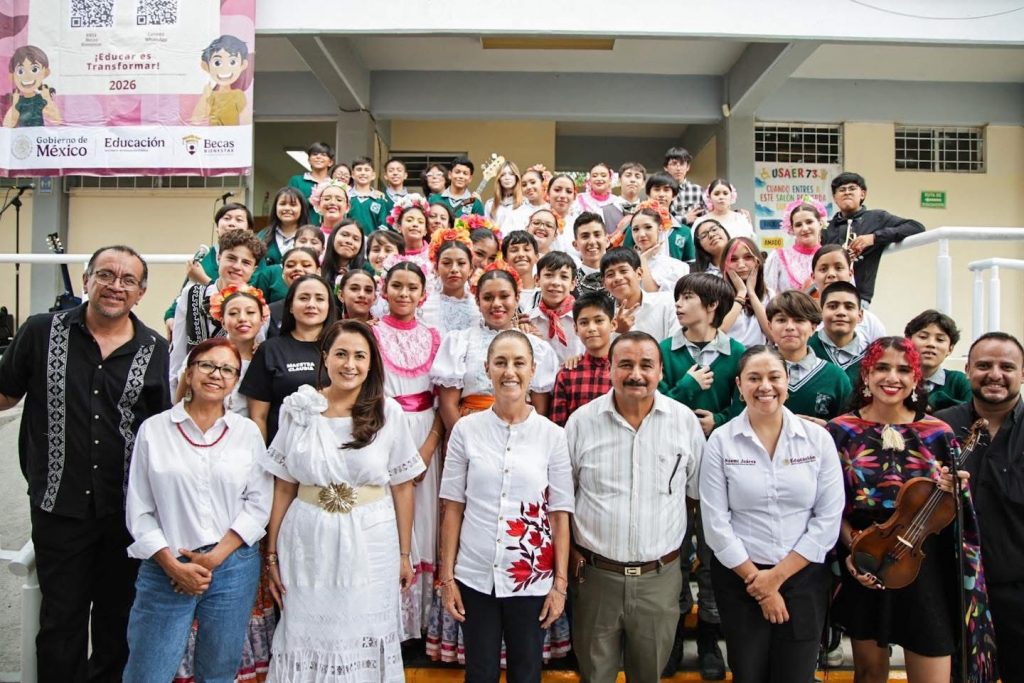 Tere Jiménez y Claudia Sheinbaum Entregan Becas «Rita Cetina» en Aguascalientes 