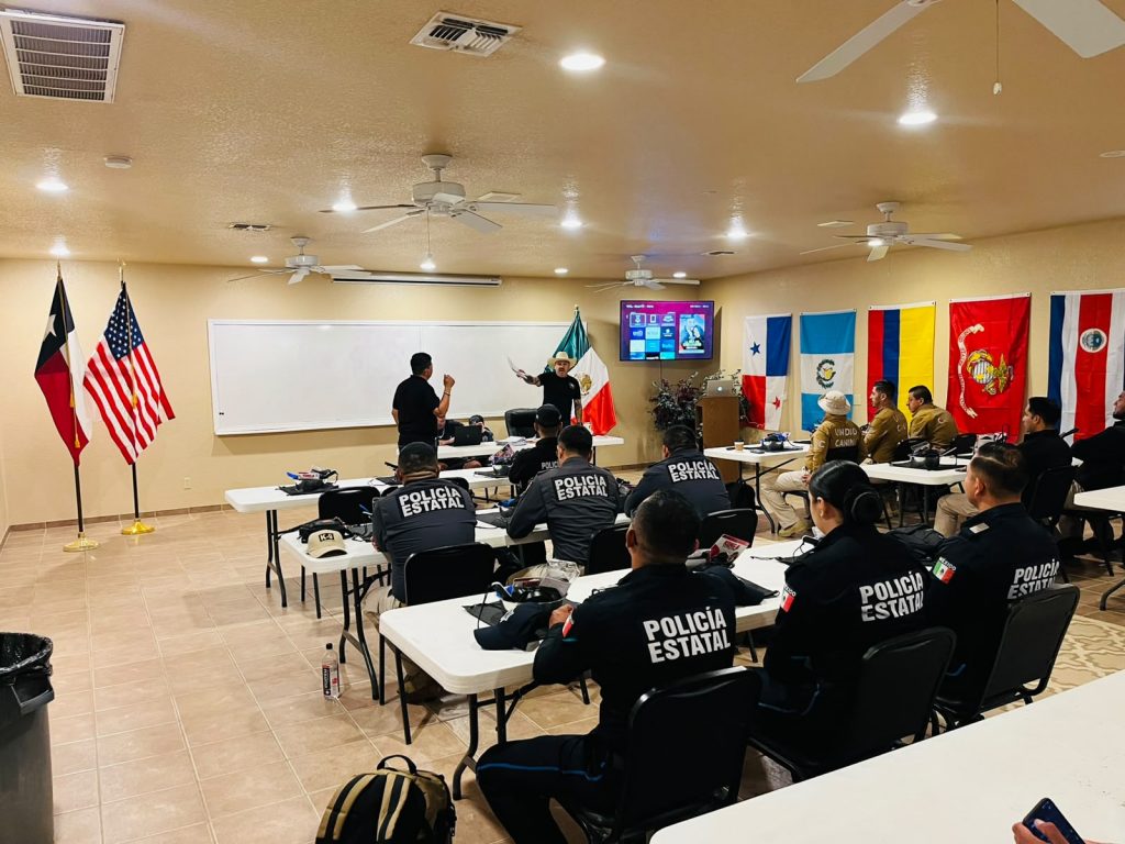 Policías del Grupo K9se Capacitan en Texas