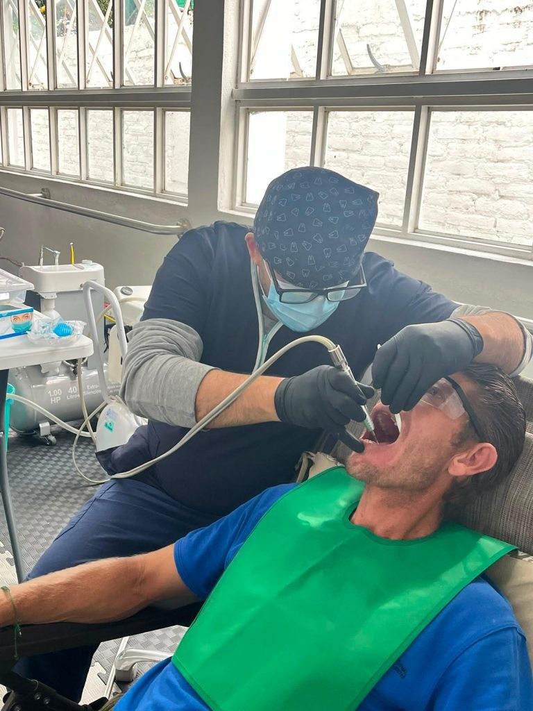 Regístrate y Recibe Atención Dental sin Costo Este Viernes en Pocitos